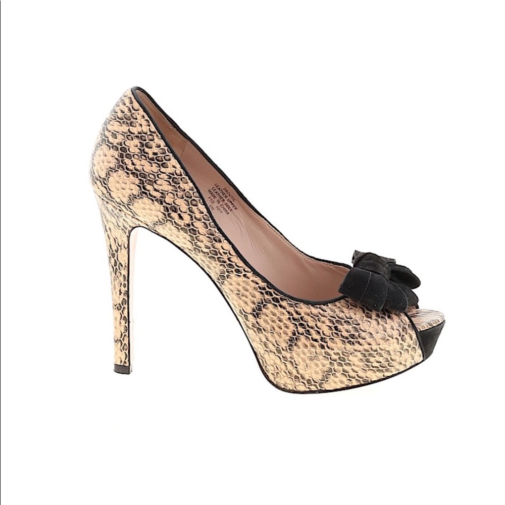 Joan & David 9 Cutie python bow tie platform heels